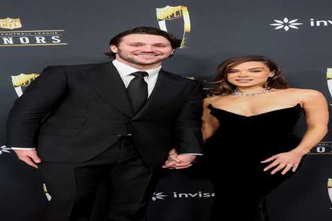 Josh Allen describes his habit that never fails to annoy Hailee Steinfeld