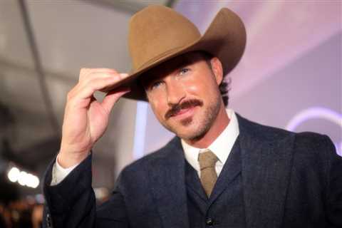 Riley Green, Lara Spencer To Host ‘CMA Fest Presented By SoFi’