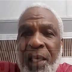 Charles Oakley Blasts 'Coward' Patrick Ewing, Says Relationship Beyond Repair