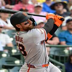 Giants offense explodes in 12-9 win over Brewers