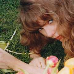 Taylor Swift Releases Digital Acoustic & Piano Versions of ‘Toy Story 5’ Song ‘I Knew It, I..
