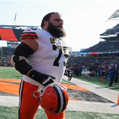 Joel Bitonio retires at 34 after spending entire career with Browns