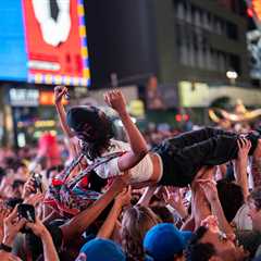 Knicks Fans Go Wild in NYC Streets After Historic Comeback Win Over Spurs