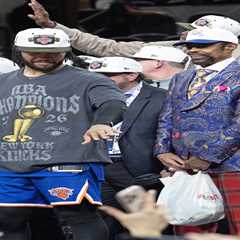 Knicks legends Walt Frazier, Patrick Ewing joining team for championship parade