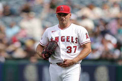 Angels pitcher Brent Suter, Rays players ejected for bizarre national anthem standoff