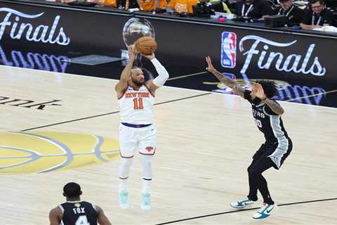 Knicks are NBA title favorites for the first time in over 30 years