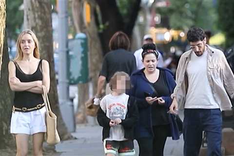 Jason Biggs & Jenny Mollen Enjoy Family Dinner in NYC Amid Separation