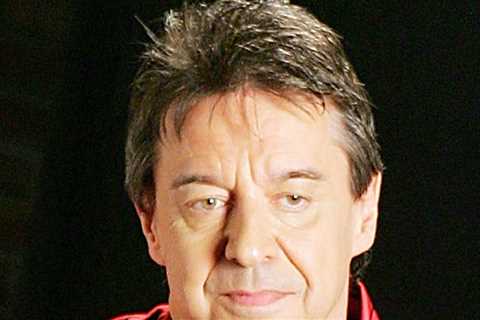Chicago Founding Member Walter Parazaider Dead at 81 Following Alzheimer's Diagnosis