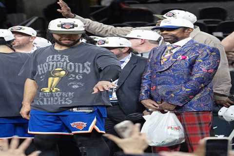 Knicks legends Walt Frazier, Patrick Ewing joining team for championship parade