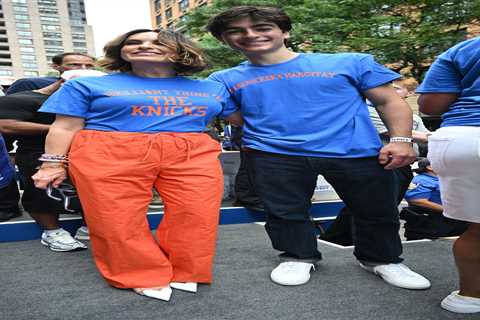 Mariska Hargitay, Timothee Chalamet among celebs showing out for Knicks’ championship parade