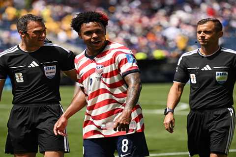 Weston McKennie’s ex Chiara rocks revealing blue top before USA World Cup game