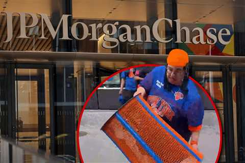 JPMorgan Chase Reportedly Fires Senior Executive Who Stole Trash Bin During Knicks Parade