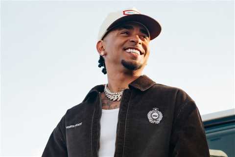 Ozuna Extends Latin Airplay Chart Legacy With 38th No. 1, ‘Una Aventura’: ‘Thank You for Always..