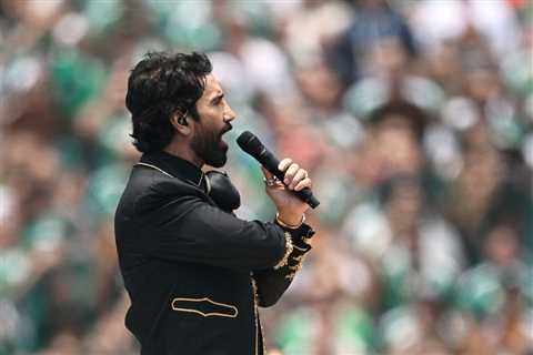 Alejandro Fernández Announces ‘The Biggest Serenade in the World’ in Mexico: ‘My Heart is Racing’