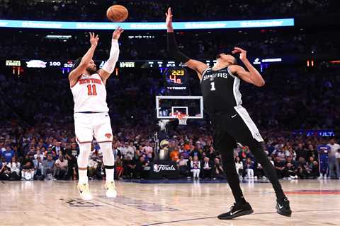 Reliving Knicks’ improbable NBA Finals Game 4 comeback second by second: ‘This building is shaking’