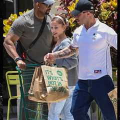 Ariana Grande Spends Fourth of July With Ex-Boyfriend Ricky Alvarez