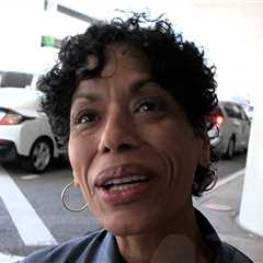 'The Bear' Star Liza Colón-Zayas Says She Suffered Burns During Filming