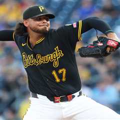 Pirates pull starting pitcher after six innings — with perfect game bid intact