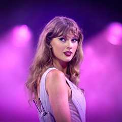Taylor Swift Scores an Adult Contemporary Chart First With 4 Songs in the Top 10