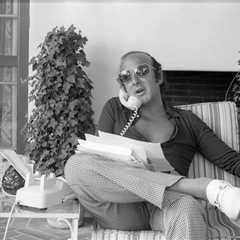 10 Clive Davis Friends & Collaborators Share Their Favorite Memories: Barry Manilow, Lucian Grainge ..