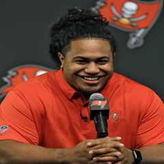 Longtime Buccaneers lineman Vita Vea requests trade as contract talks stall