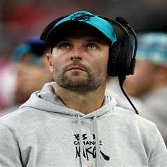 Commanders tap Wes Welker to replace tight ends coach fired after DWI arrest