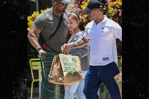 Ariana Grande Spends Fourth of July With Ex-Boyfriend Ricky Alvarez