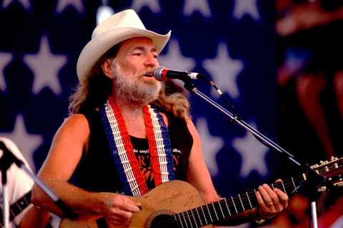 Chart Rewind: In 1986, Willie Nelson’s Patriotic ‘Promiseland’ Carried the Torch for Immigration