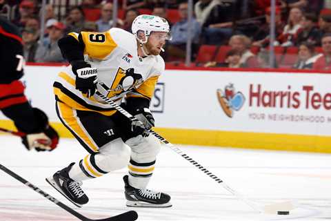 Devils sign Anthony Mantha to two-year $9.5 million deal after career season
