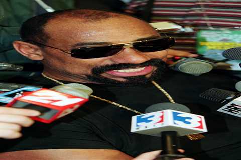 $3 Wilt Chamberlain Lakers jacket from 1972 NBA Finals found in thrift store sells for $89K at..