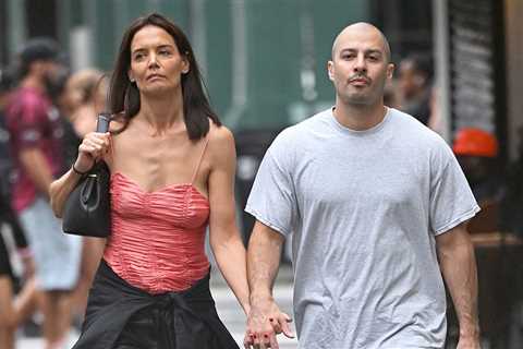 Katie Holmes Holding Hands With New Boyfriend Jason Bard Yarmosky