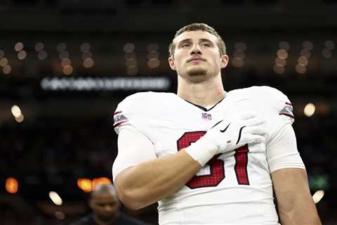 Cardinals tight end Travis Vokolek retires at 28 after scary neck injury