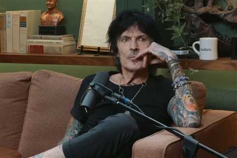 Tommy Lee Recalls Injecting Whiskey After Running Out of Heroin & Thinking, ‘Somebody’s Going..