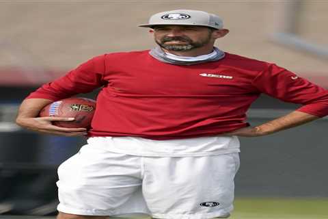 49ers’ Kyle Shanahan makes cameo at first practice since horrifying accident