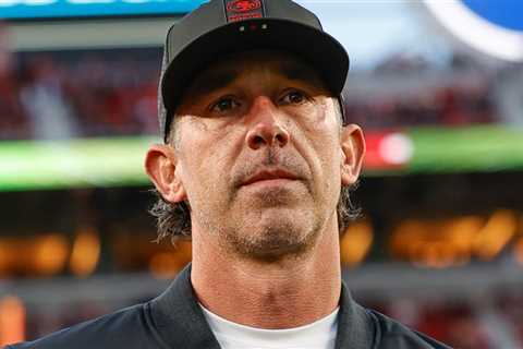Kyle Shanahan Takes Blame For Car Accident, Claims He Was Searching For Phone