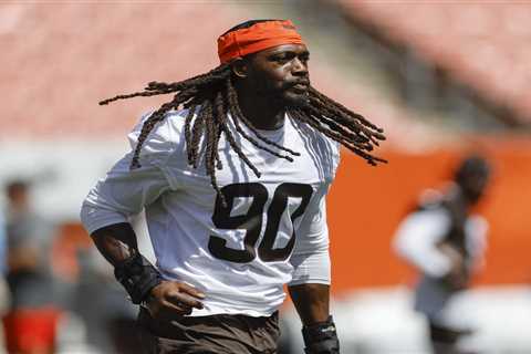 Jadeveon Clowney visits Browns to explore possible reunion after Myles Garrett trade