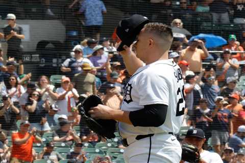 Tarik Skubal gets standing ovation for 1,000th strikeout in possible final Tigers start