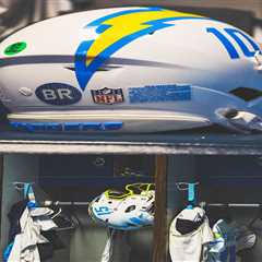 Chargers turn San Diego homecoming into tribute for Billy Ray Smith