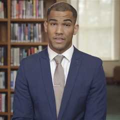 Obama-honored anti-women’s violence hero charged with beating and stalking girlfriend in appalling..