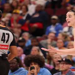 Caitlin Clark picks up technical foul — before WNBA rescinds call