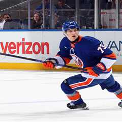 Victor Eklund putting in the work with battle Islanders roster spot ahead of him