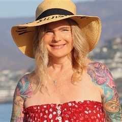 'Baywatch' Star Erika Eleniak Joins OnlyFans at 56