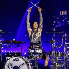 Travis Barker Recalls Daughter Alabama’s Fear Before His 2008 Plane Crash: ‘The Roof’s Gonna..