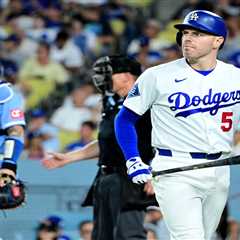 Freddie Freeman exits Dodgers game after freightening fall down dugout stairs