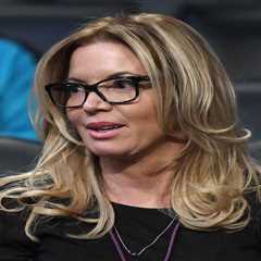 Jeanie Buss says siblings can’t sell family’s Lakers stake, vote is ‘void’