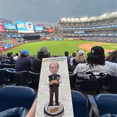 Yankees go all-out with ‘Seinfeld’ theme for George Costanza night — with food and bobblehead