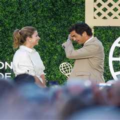 Roger Federer overcome with emotion after wife’s powerful speech at Tennis Hall of Fame induction:..