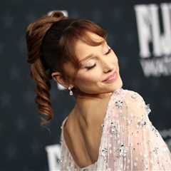 Ariana Grande Says She’ll Perform in ‘Cozy Footwear’ After Suffering Minor Injury