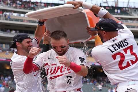Twins star makes it clear they want trade help as Mets lefty joins roster