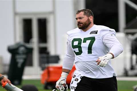 Jets’ Harrison Phillips echoes cries for stadiums to use real grass after World Cup change